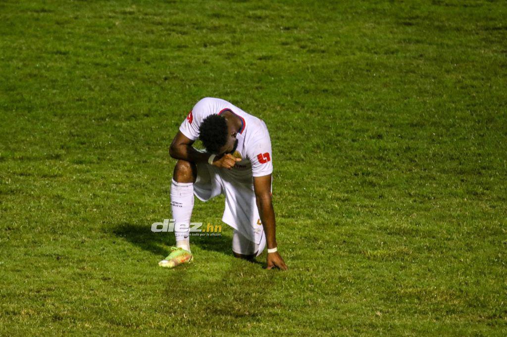 La incredulidad del “Mango”, inexorable ley del ex y el éxtasis de Troglio tras clasificar a su primera final de Concacaf con Olimpia (FOTOS)