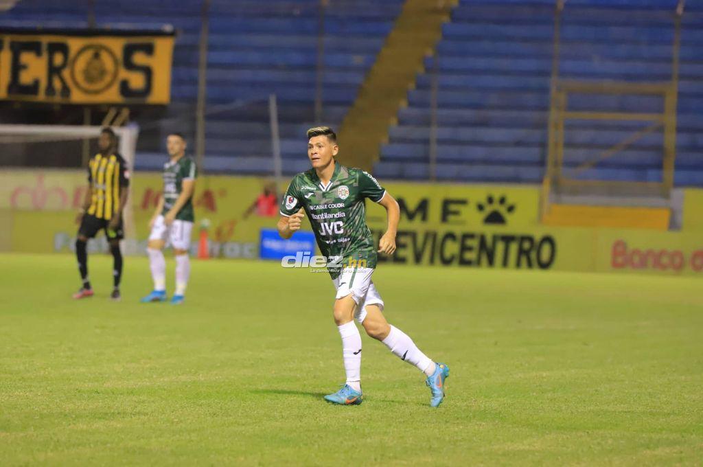 NO SE VIO EN TV: Las selfies del “Toro” Benguché, el detalle con los tacos del debutante Francisco Martínez y el enfado de Manolo Keosseián