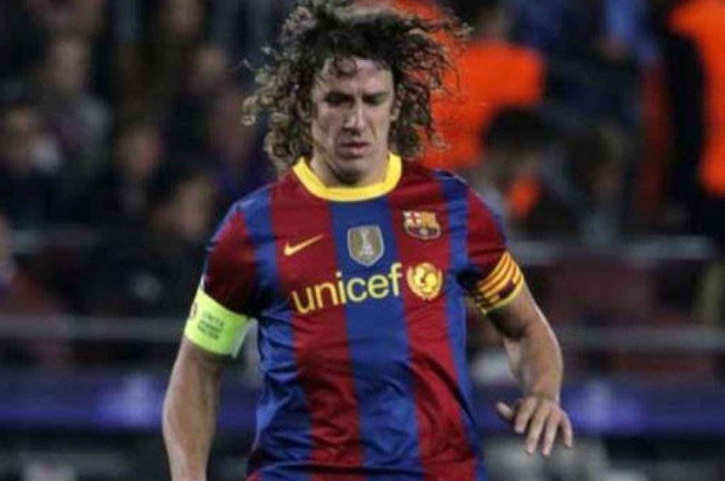 ¡Intacto y como una roca! El impresionante físico de Carles Puyol a sus 45 años: su hermosa esposa y ¿Qué deporte práctica?