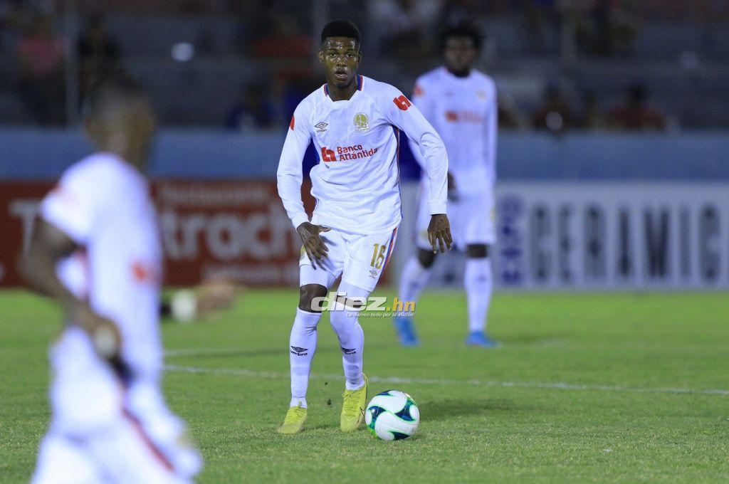NO SE VIO EN TV: las duras imágenes de los jugadores de Motagua, quién es el nuevo debutante en Olimpia y el que rompió en llanto