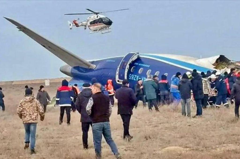 Informe especial: en plena Navidad, avión se estrella y deja gran saldo de muertos en Kazajistán ¿hay sobrevivientes?