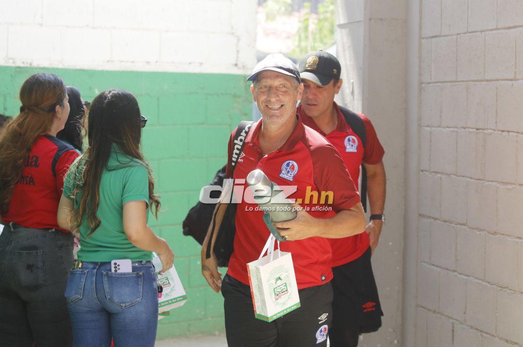No se vio en TV: Las bellas mujeres en el Yankel, la tristeza de los jugadores del Olimpia y eufórico festejo de Marathón