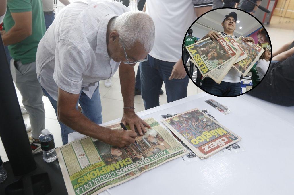 Keosseián se llenó de nostalgia con sorpresa que le llevó un aficionado: “Qué lindo recuerdo, allí estaba más joven”