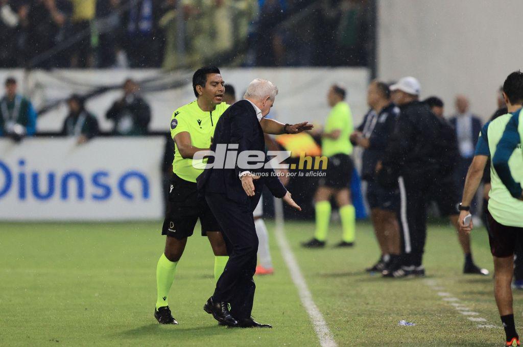 Bronca entre jugadores, el festejo de Honduras tras vencer a México y el feo gesto de Javier Aguirre, quien sufrió un corte en la cabeza