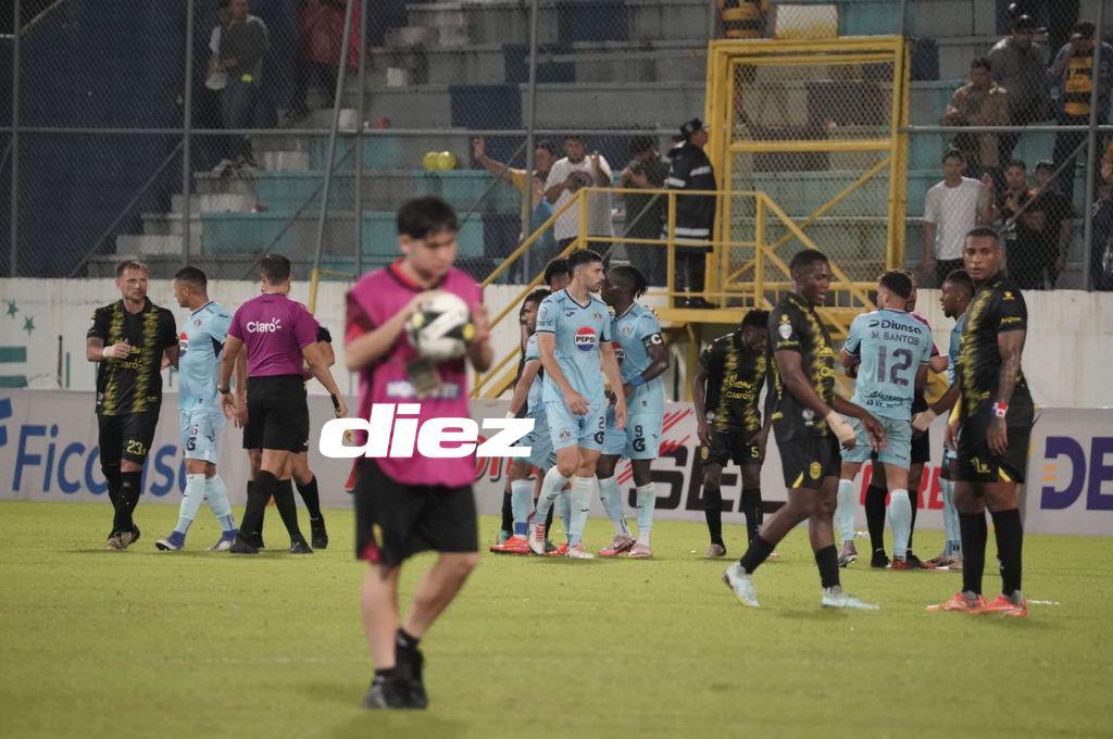No se vio en TV: afición de Real España le grita de todo a sus jugadores y la celebración de Motagua tras el triunfo