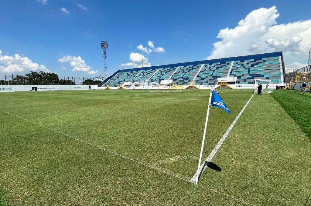 Así luce la nueva grama del estadio Morazán de San Pedro Sula para el Real España vs Olimpia
