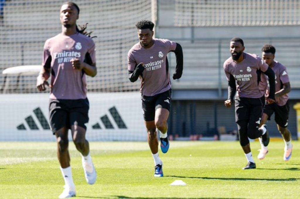 Confirman quién es el jugador que pasa información a Arbeloa de todos los problemas del Real Madrid