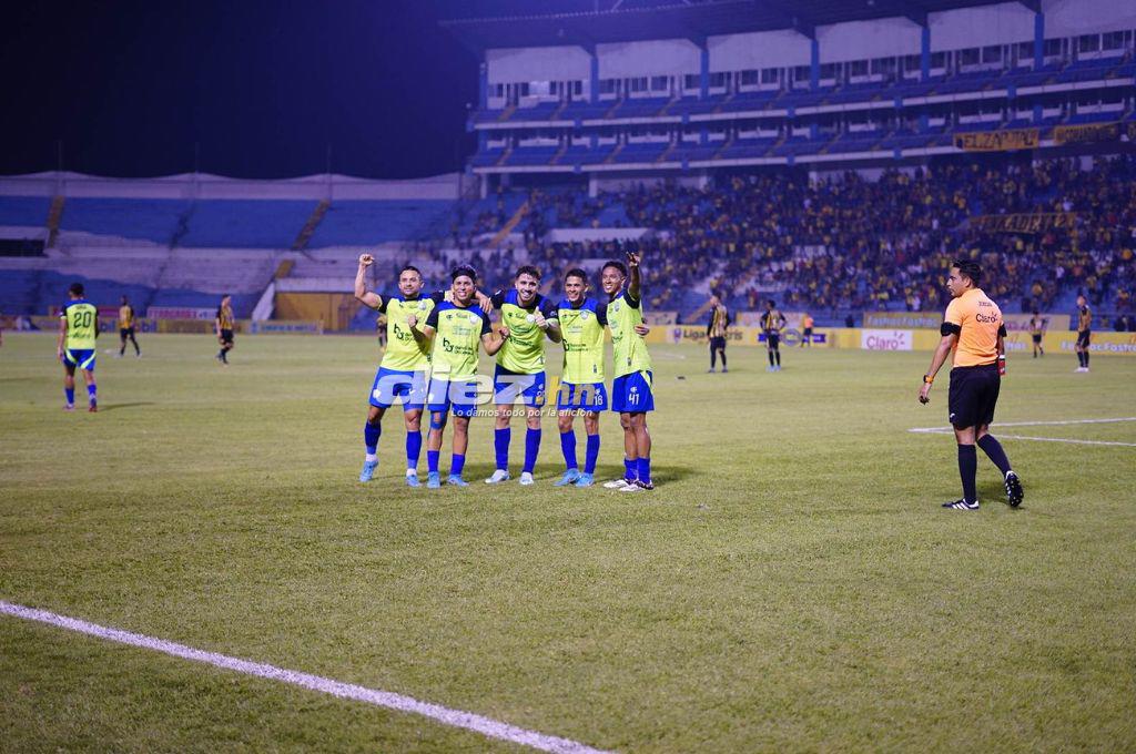 No se vio en TV: El sufrimiento de Mario Martínez, la frustración en Real España y la fiesta de los Potros en el Olímpico