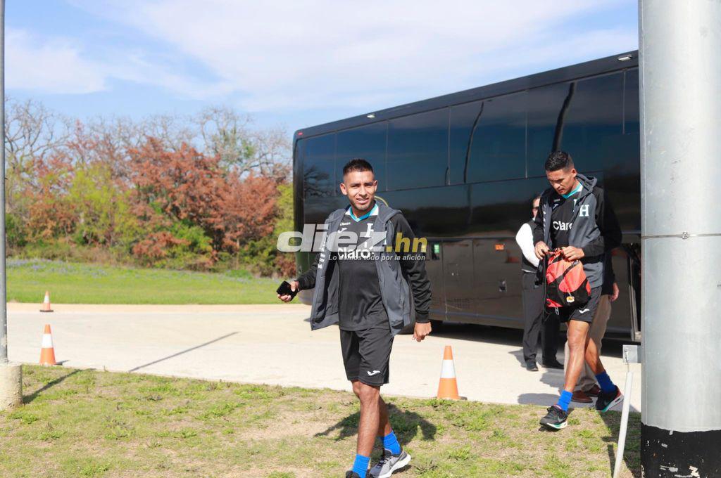 Foto especial por el Día del Padre y dos jugadores trabajaron aparte: Así fue el nuevo entrenamiento de Honduras