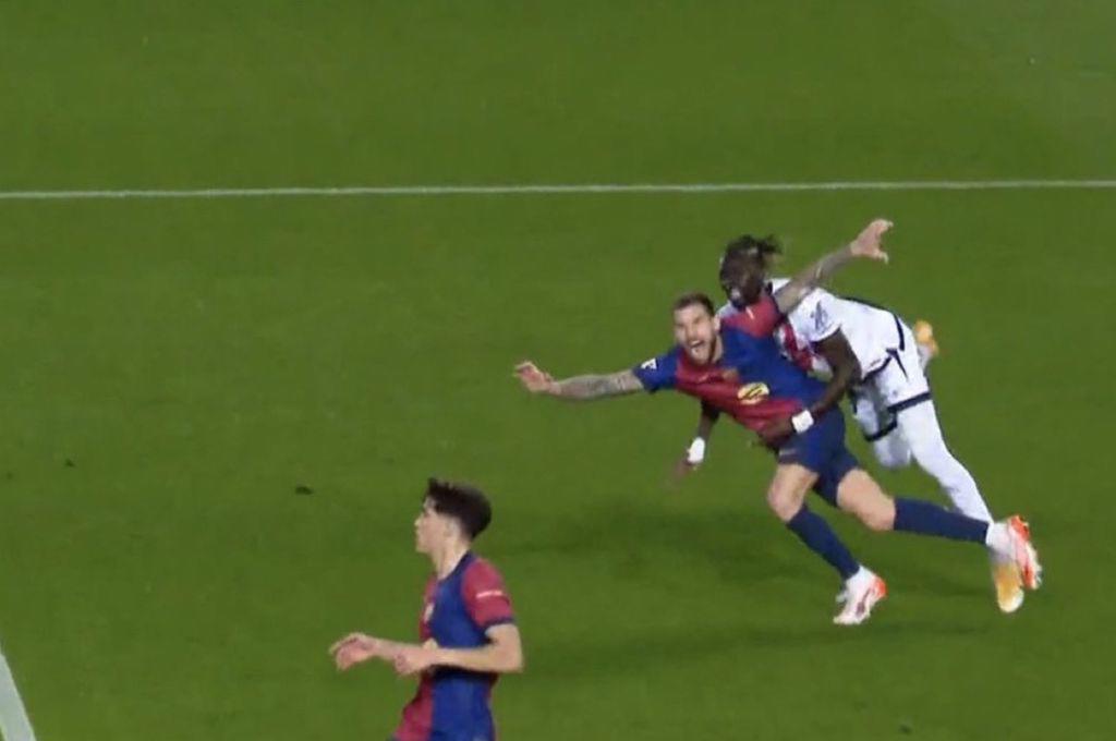 El ‘robo’ al Rayo Vallecano ante Barcelona por dos penales no pitados, un gol anulado y el que fue castigado por Flick