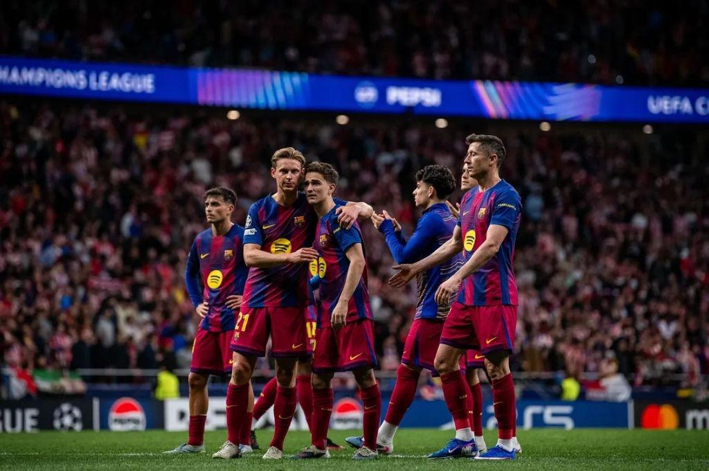 Barrida en Barcelona y los ocho fichajes que desea Flick: estos son los jugadores que llegarían en el mercado de verano