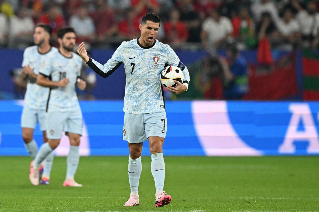 El máximo culpable de la caída de Portugal y Cristiano mostró su furia ante Georgia; De Bruyne se peleó con hinchas de Bélgica