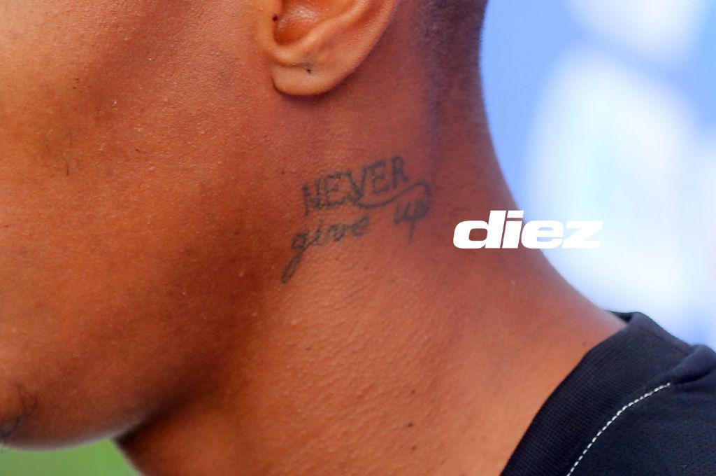 Los nuevos fichajes del Olimpia ya trabajan a tope; así fue el entreno del León, el tatuaje de Montiel y cuándo debutará