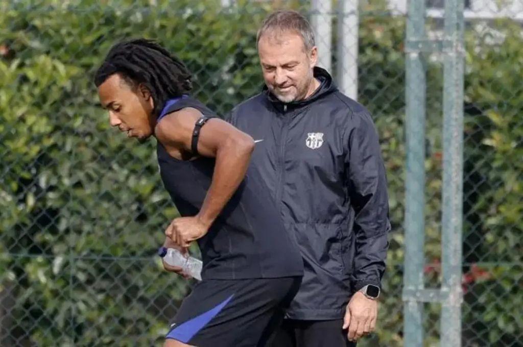 Flick más duro que nunca: revelan el tremendo castigo que pone por llegar tarde a los entrenos del Barcelona: Enviar una foto...