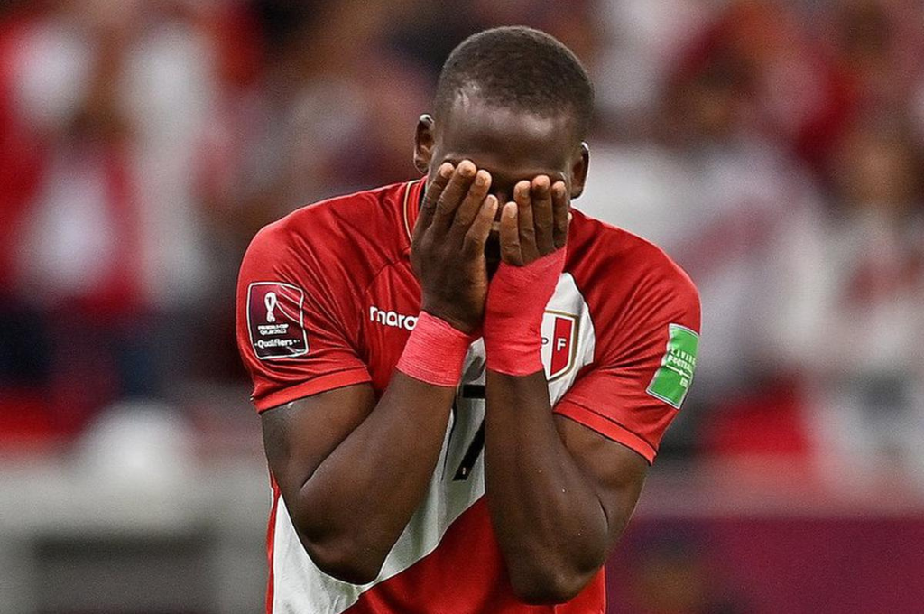 Luis Advíncula pidió perdón y anunció su retiro de la selección peruana tras fallar su penal ante Australia