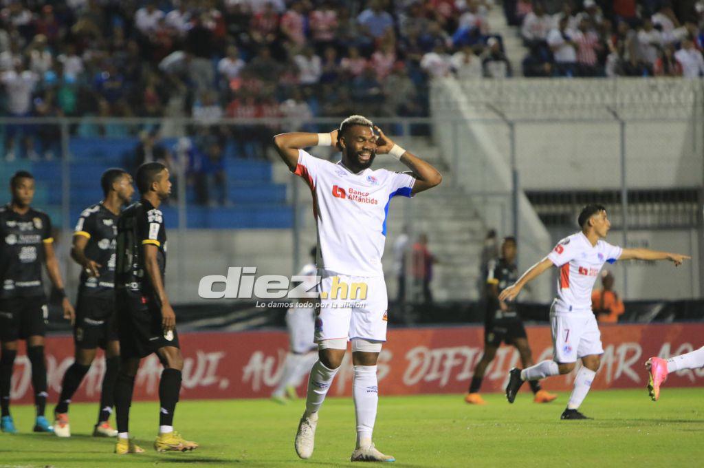 Fotos: La celebración de los panameños tras conseguir el empate en el Nacional y las caras largas en Olimpia