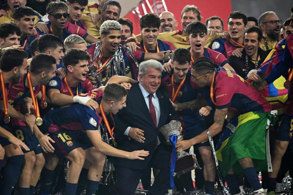 El mensaje de Laporta tras masacrar al Real Madrid en la Supercopa y el millonario premio: “es el espejo”