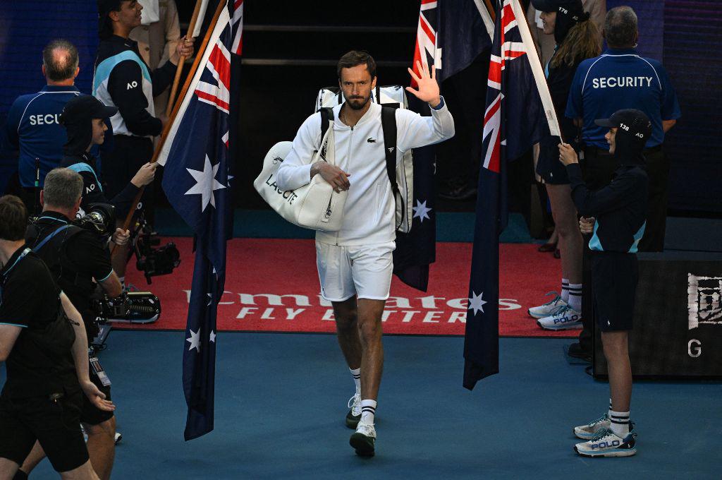 Italia se desborda por Sinner, el gesto ‘loco’ del campeón del Abierto de Australia y el mensaje especial a su padres
