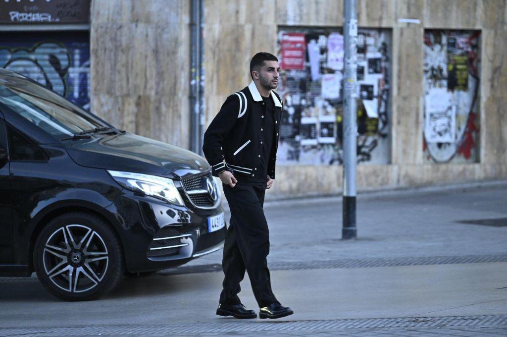 Miembro del Real Madrid se quebró y las figuras del Barcelona que no asistieron: así se vivió el velorio de Carles Miñarro