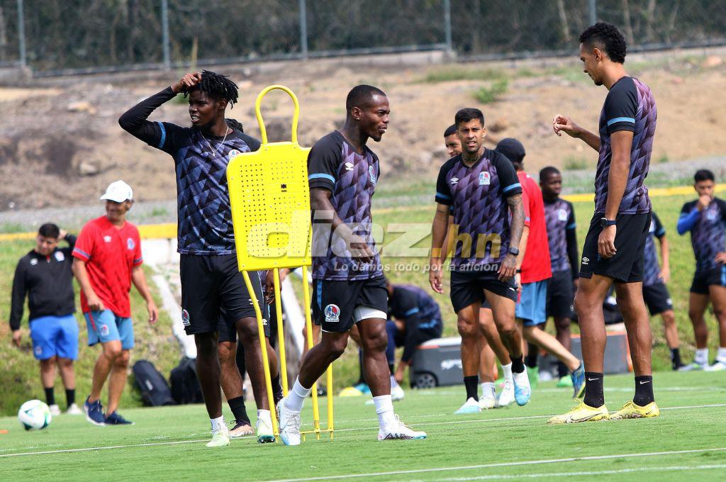 Visita de lujo, las órdenes de Pedro Troglio y las apuestas de Menjívar; así entrenó el Olimpia previo a la final ante Olancho