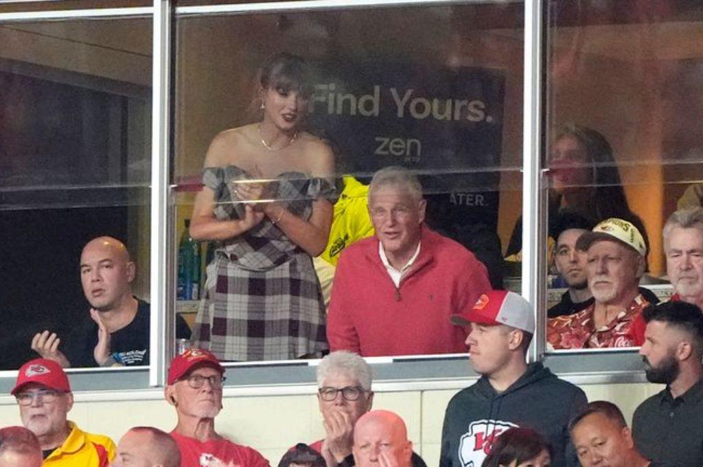 Taylor Swift es afectada: Travis Kelce y Patrick Mahomes víctimas de robo en sus casas durante el partido de los Chiefs