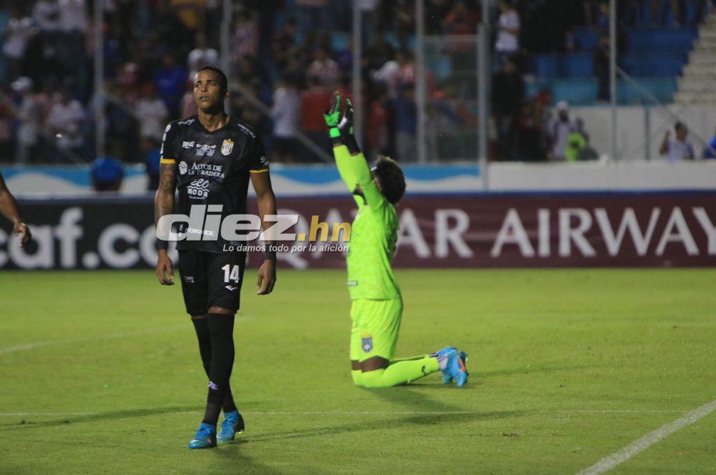 Fotos: La celebración de los panameños tras conseguir el empate en el Nacional y las caras largas en Olimpia