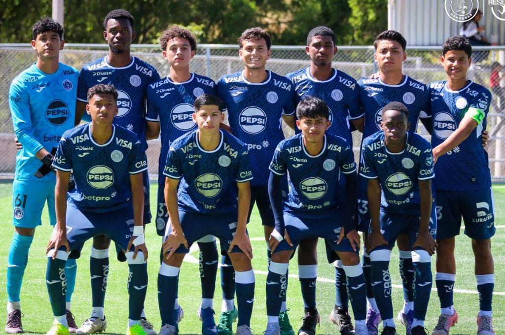 ¡Penoso! La razón por la que las Reservas del Motagua tuvieron que cambiarse en la calle previo al clásico ante Marathón