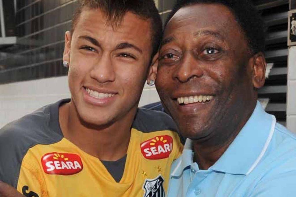 ¡Imágenes para la historia! Grandes jugadores y leyendas del fútbol mundial al lado del brasileño Pelé