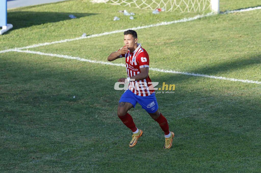 No se vio en TV: Pedro Troglio, reencuentro especial y su reconciliación con jugador de Marathón; bellas chicas en el Yankel