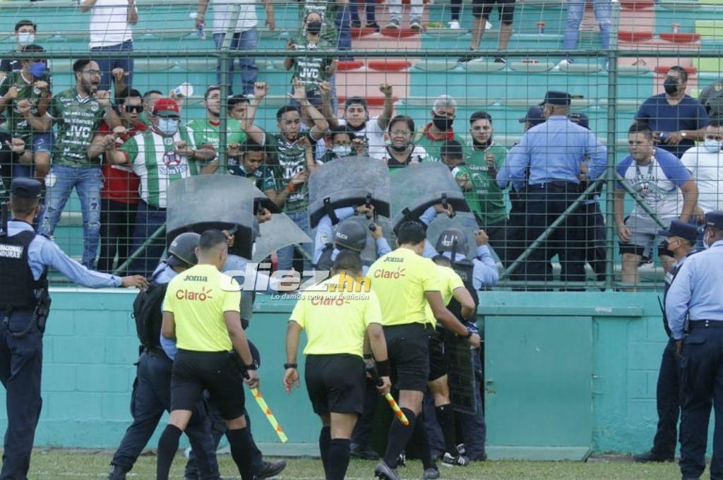 No se vio en TV: Aficionados ofrecieron dinero y los árbitros salieron custodiados del Yankel Rosenthal