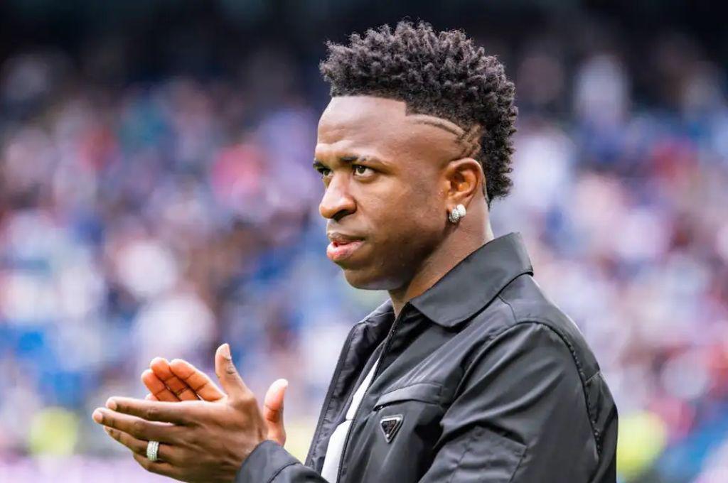 Critican a Vinicius al comparar su actitud con lo que hacían Messi o Cristiano en las galas del Balón de Oro: “Ellos acudían...”