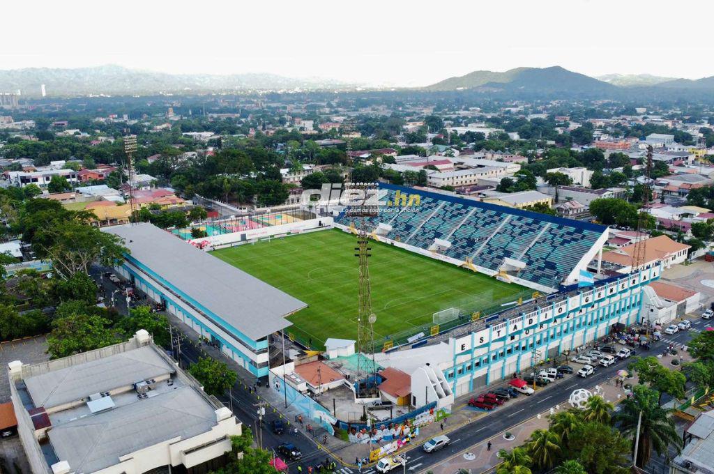 Así luce la nueva grama del estadio Morazán de San Pedro Sula para el Real España vs Olimpia