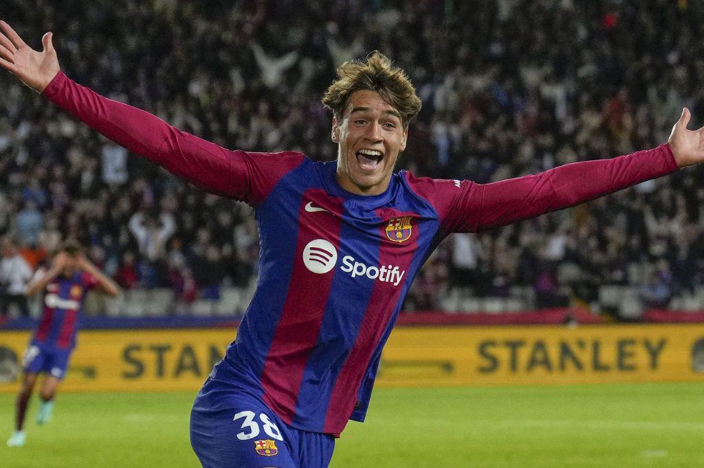 Flick le pidió que renovará pero rechazó al Barcelona; y el que se equivocó al negar al Madrid; Bayern le pone a precio a Kimmich