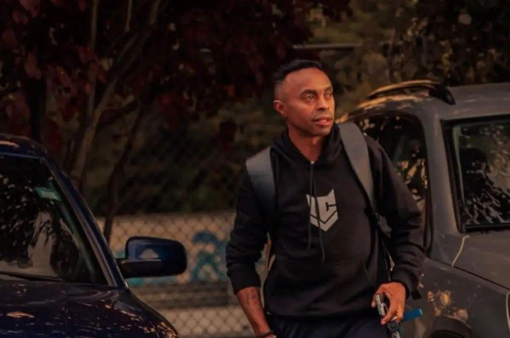 Mundialista es arrestado por robarse celulares y computadoras: fue atrapado con una subametralladora