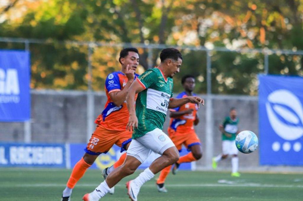 EN VIVO: Samuel Elvir define sin portero y Marathón está derrotando a los Lobos de la UPN en Choluteca