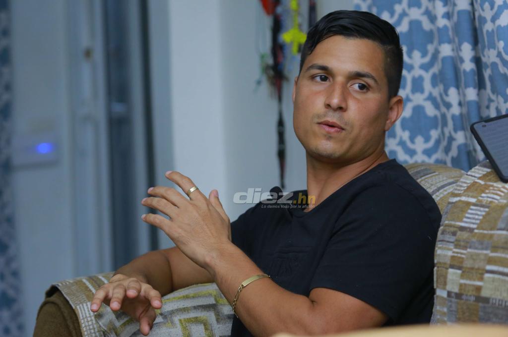 Gerson Rodas atendió a DIEZ desde la casa de sus padres en Barrio Cabañas. FOTO: Moíses Valenzuela