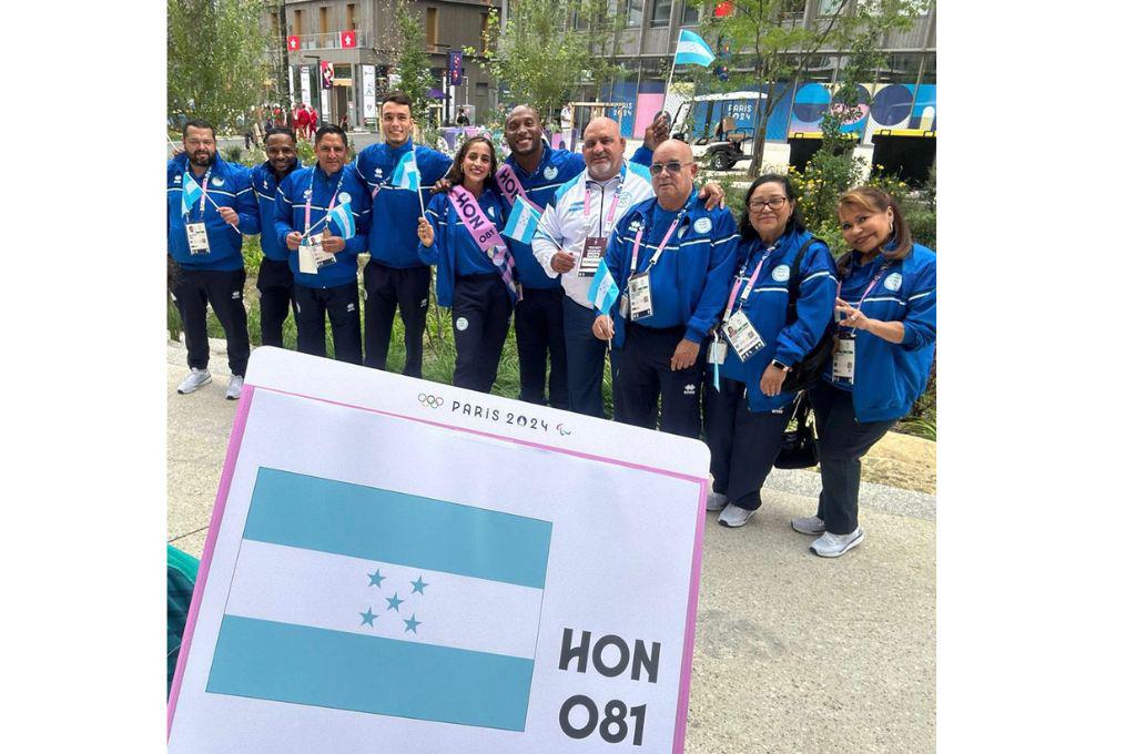 Delegación de Honduras brilla en la inauguración de los Juegos Olímpicos París 2024: así fue su paso por el Río Sena