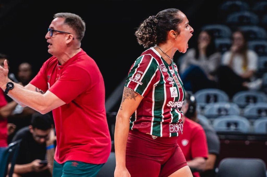 ¿Irresponsable? Jugó un partido de voleibol con cinco meses de embarazo y desata la polémica: “no puedo tirarme boca abajo”