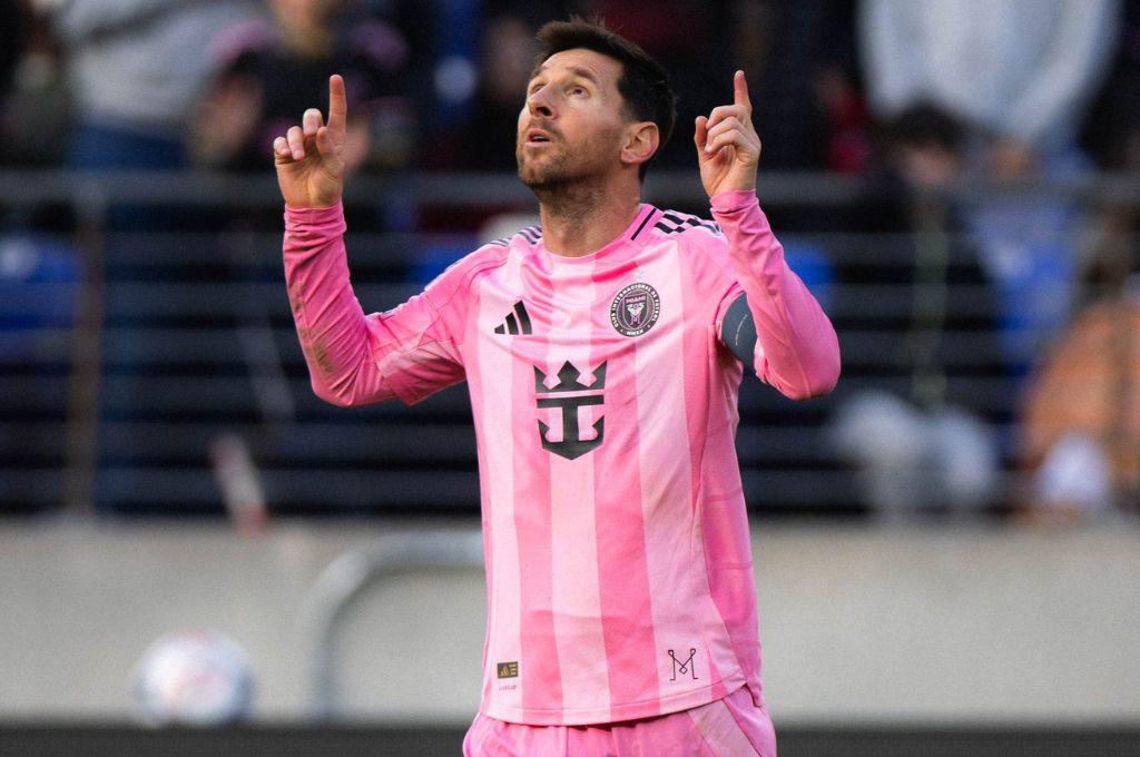 Messi quedó a uno de los 900 y así está la tabla de goleadores de la historia que lidera Cristiano Ronaldo