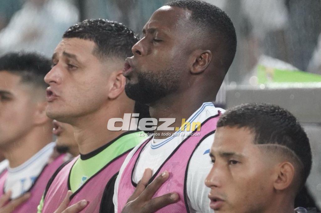 Bronca entre jugadores, el festejo de Honduras tras vencer a México y el feo gesto de Javier Aguirre, quien sufrió un corte en la cabeza