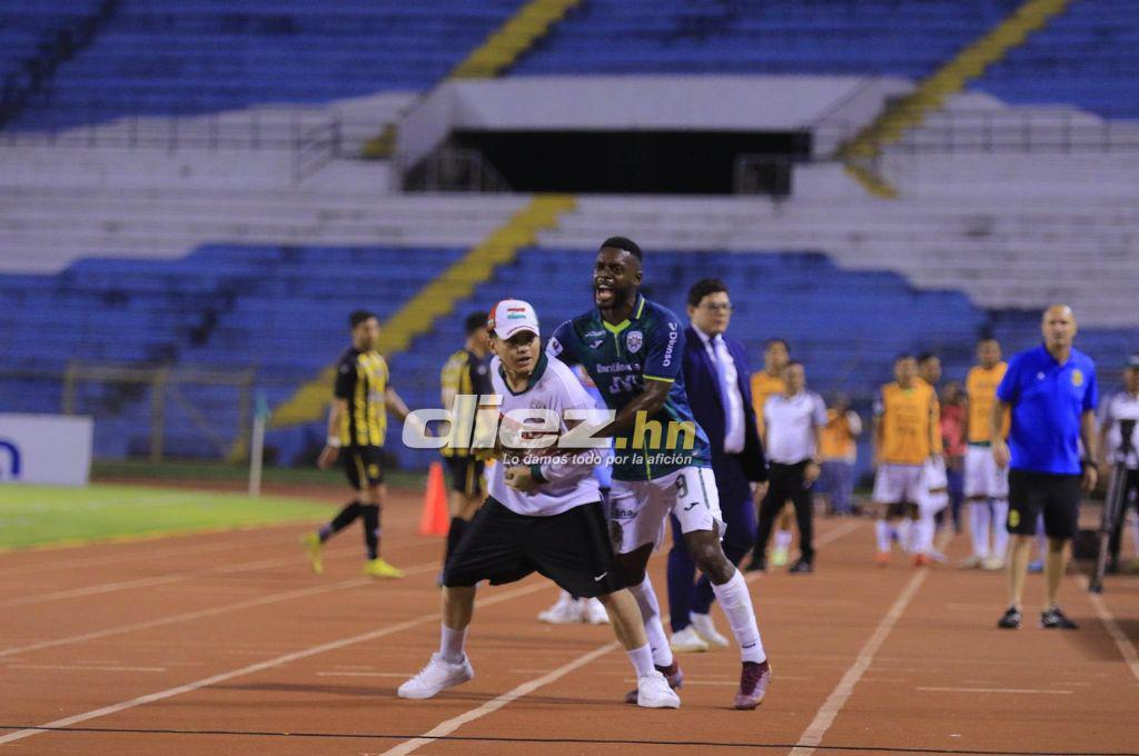 Las imágenes del caos en el Olímpico: Piedras, tres jugadores de Marathón se pusieron en riesgo ¿Y quién comenzó todo?
