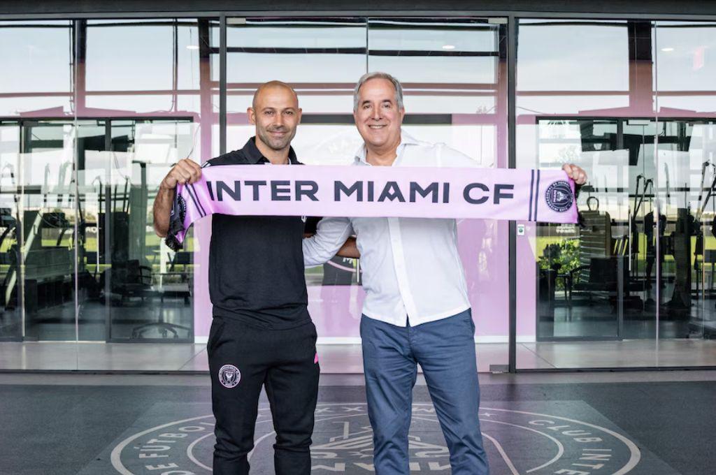 Mascherano llegó a Miami y fue recibido con tremendo abrazo; así le espera Messi y sus compañeros del Barcelona