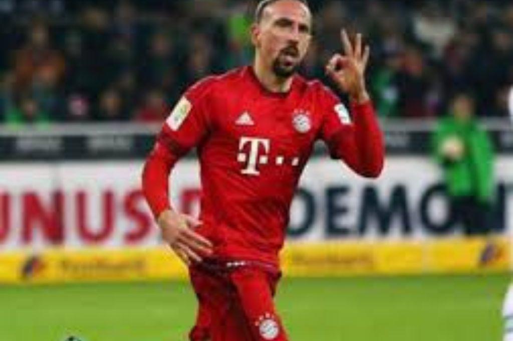 Ganó todo con el Bayern y confiesa el crudo momento que nadie sabía de su vida: Casi me cortan una pierna...