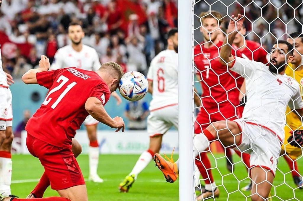 Said Martínez y Walter López debutaron en Qatar 2022 y bellas mujeres robaron miradas, lo que pasó Dinamarca-Túnez