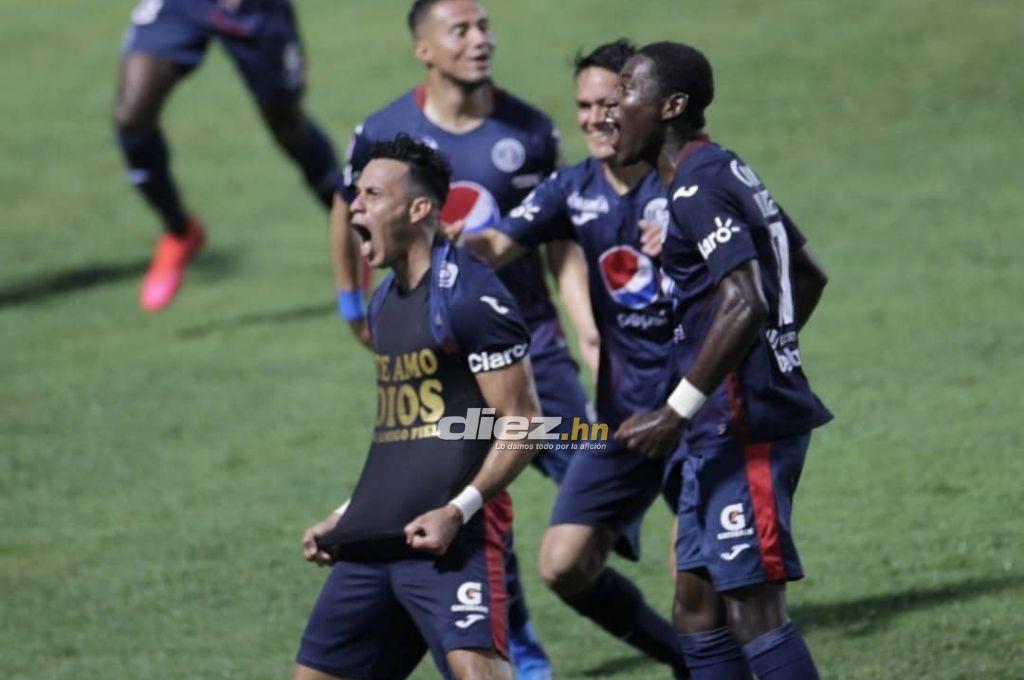 NO SE VIO EN TV: Los enfados de Héctor Vargas, dedicatoria de Moreira y el aficionado de la caguama en la fiesta de Motagua en la final