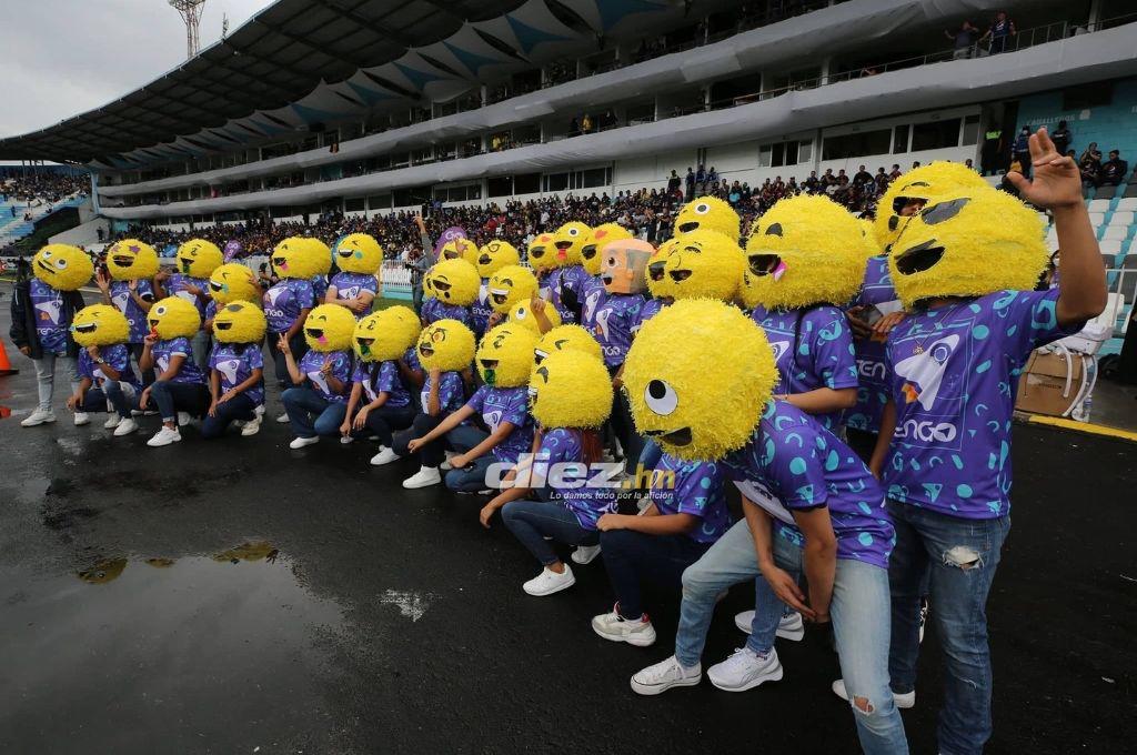 NO SE VIO EN TV: Los enfados de Héctor Vargas, dedicatoria de Moreira y el aficionado de la caguama en la fiesta de Motagua en la final