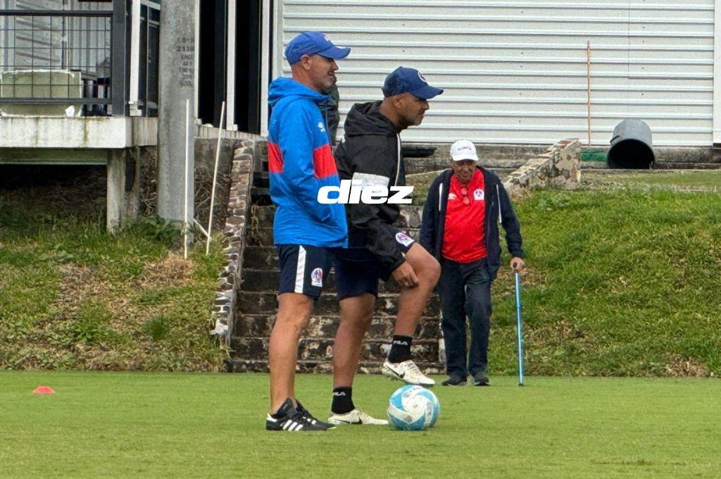 Olimpia vs Marathón: tremendo abrazo de Espinel, futbolista usa vendaje para llegar a la final y otro se ausenta del entreno
