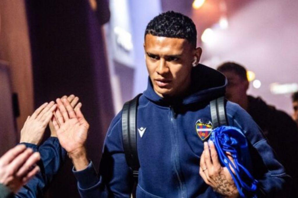 Kervin Arriaga rompe el silencio sobre su futuro tras la oferta del fútbol de Italia: Todo pasa por alguna razón