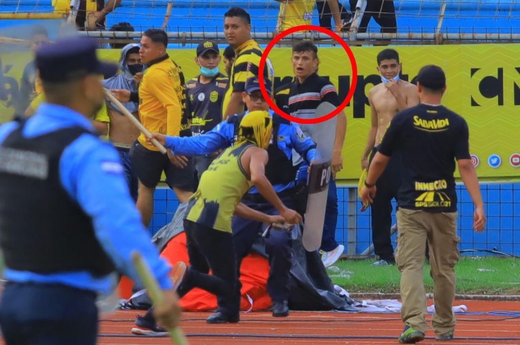 Matan a disparos a aficionado que golpeó a policía en el estadio Olímpico en la final Real España vs Motagua