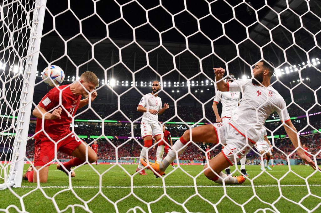 Said Martínez y Walter López debutaron en Qatar 2022 y bellas mujeres robaron miradas, lo que pasó Dinamarca-Túnez